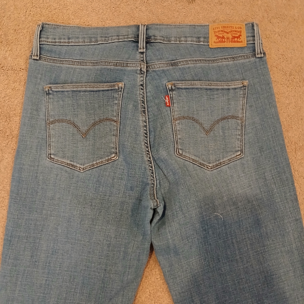 LEVI'S Slimming Boot - Picture 2 of 5